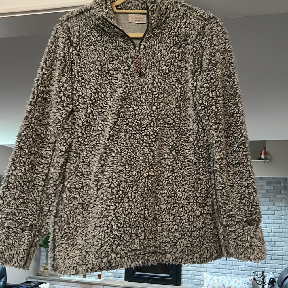 Faux fur quarter zip pullover, worn once. Great condition.